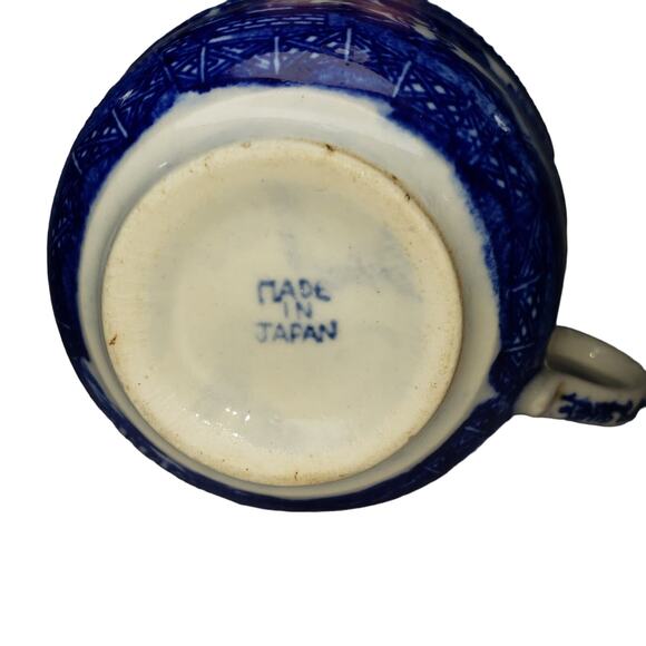 Vintage White Blue Willow Porcelain Tea Cup Made in Japan - Picture 2 of 5